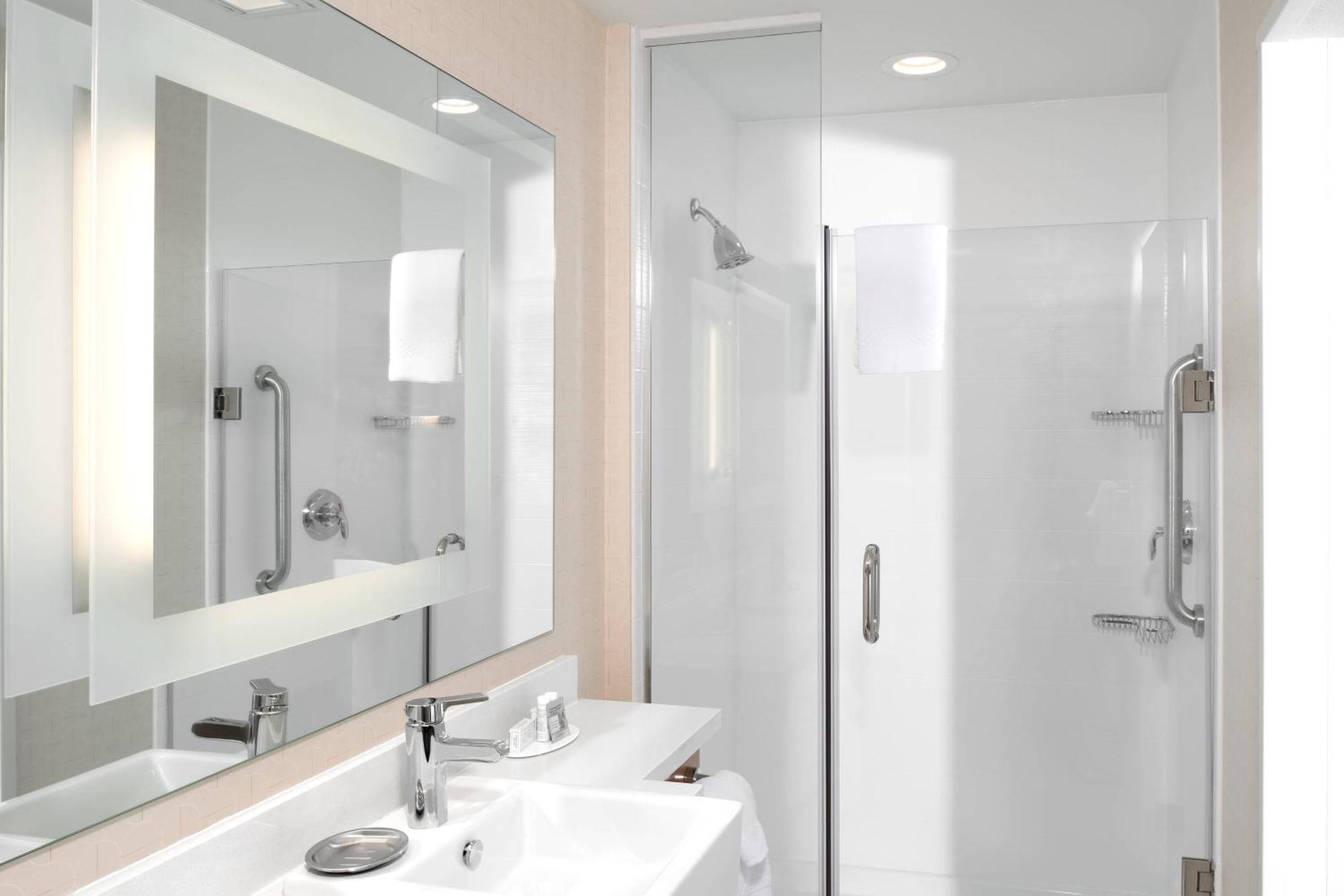Springhill Suites By Marriott Wichita Airport Eksteriør billede